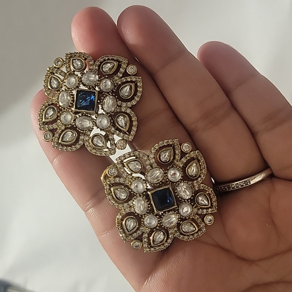 Oversized Indian Studs